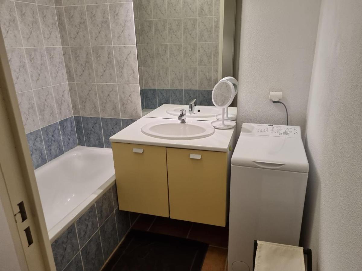 Appartement 1 Chambre Avec Piscine Uzes Luaran gambar